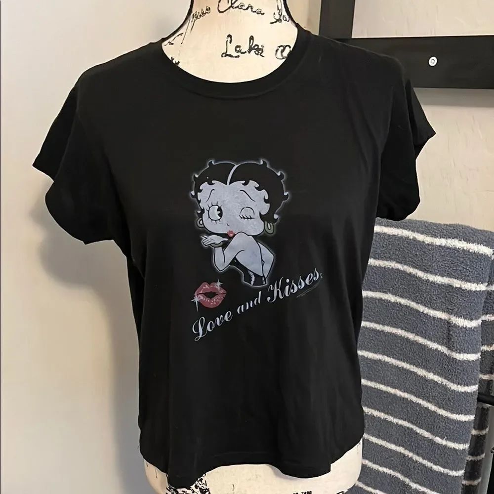 Y2K Black Betty Boop Love & Kisses Graphic Tee
